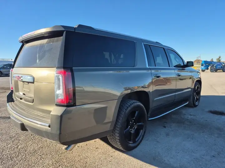 GMC Yukon Xl 2017 photo 5