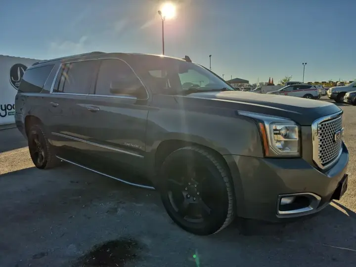 GMC Yukon Xl 2017 photo 3