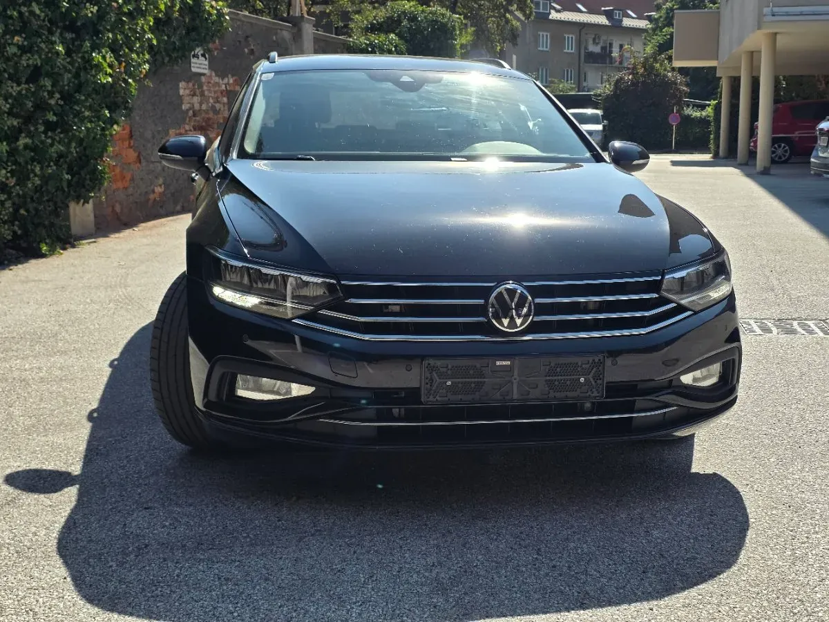 Volkswagen Passat 2021 photo 2