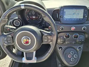 Abarth 595 2022 photo 2