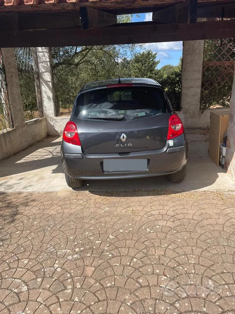 Renault Clio 2008 photo 3