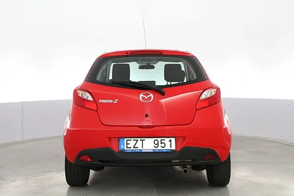 Mazda 2 2011 photo 4