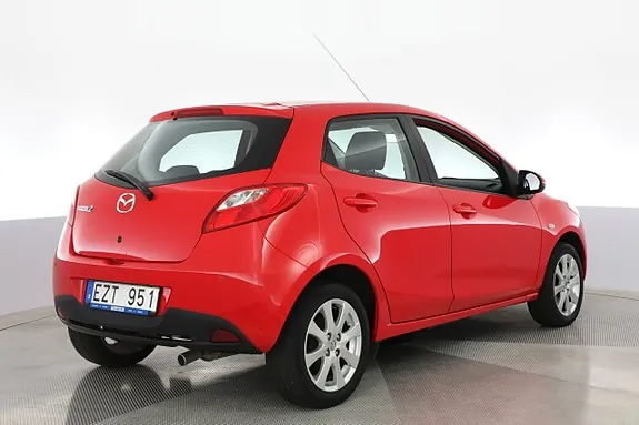 Mazda 2 2011 photo 5