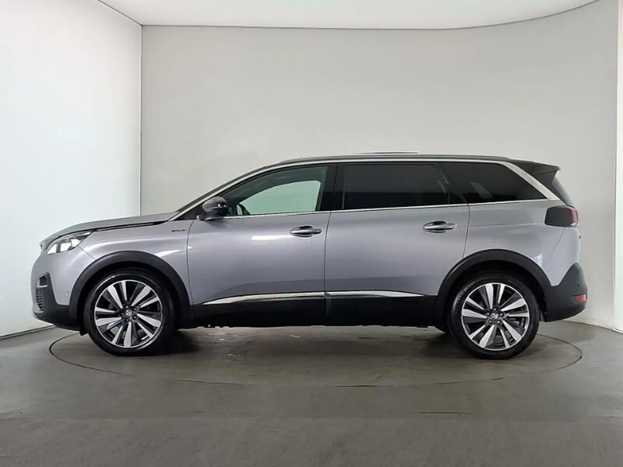Peugeot 5008 2020 photo 4