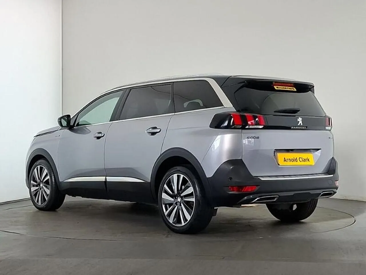 Peugeot 5008 2020 photo 2