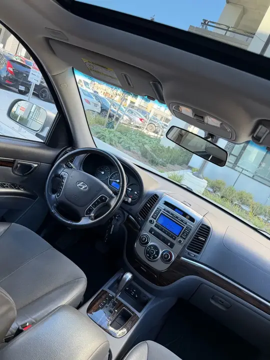 Hyundai Santa Fe 2010 photo 4