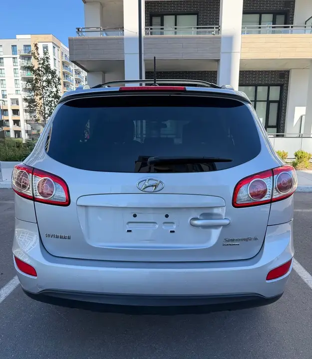 Hyundai Santa Fe 2010 photo 2