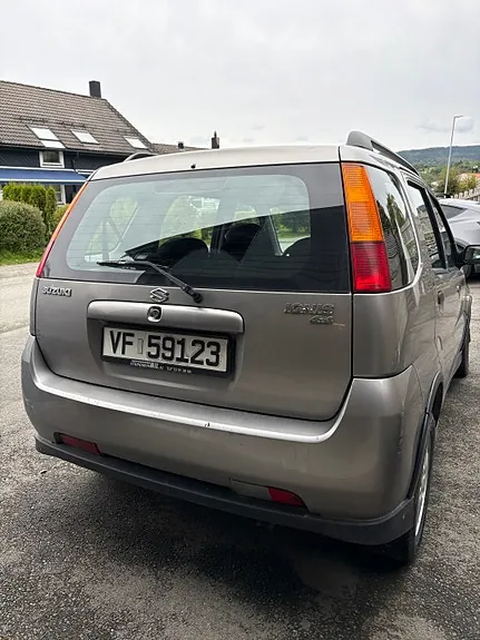Suzuki Ignis 2004 photo 3
