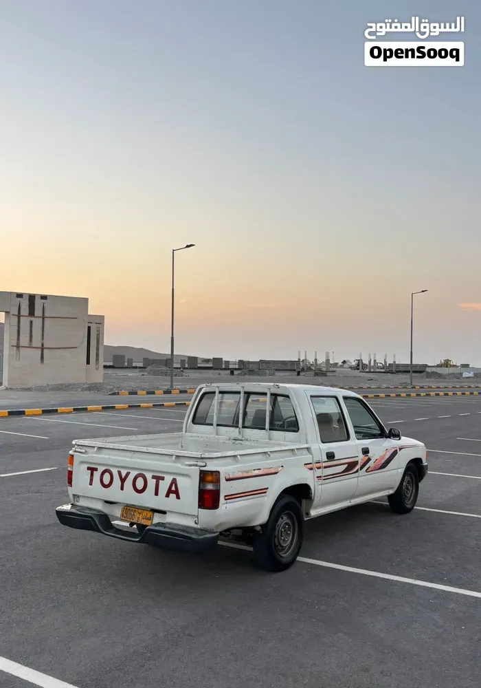 Toyota Hilux 1994 photo 3