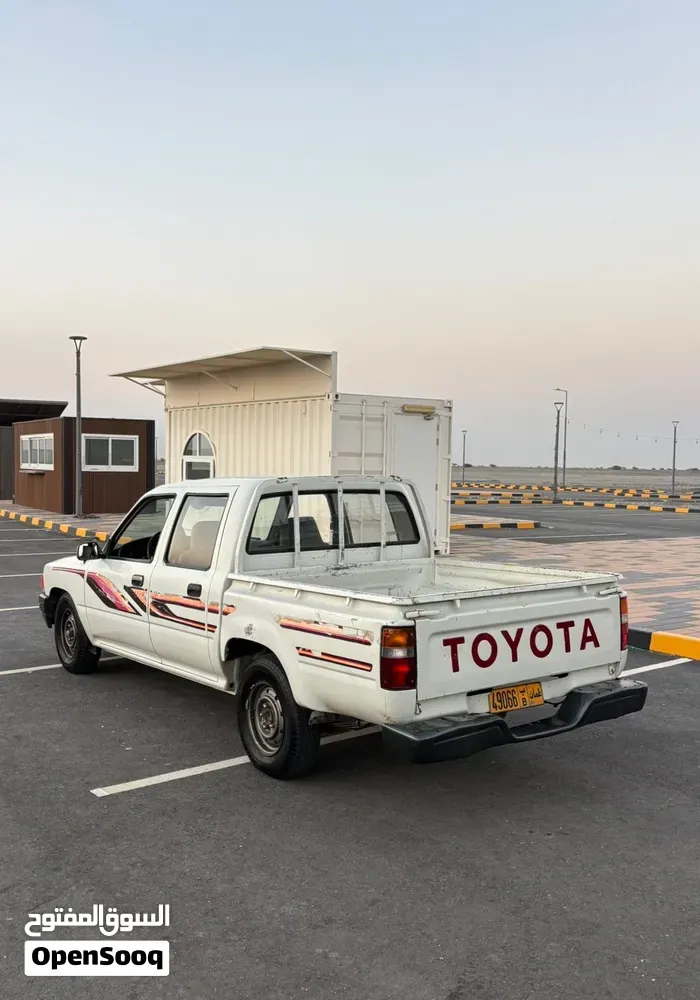 Toyota Hilux 1994 photo 4