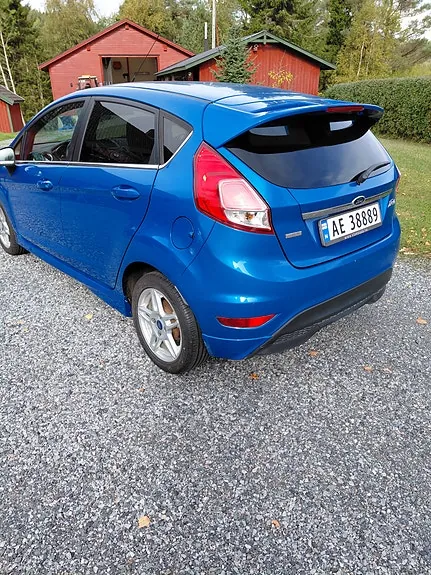 Ford Fiesta 2013 photo 3