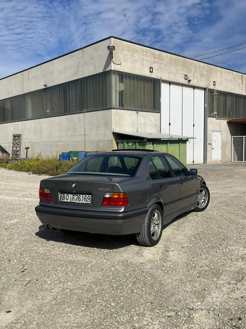 BMW 318I 1992 photo 4