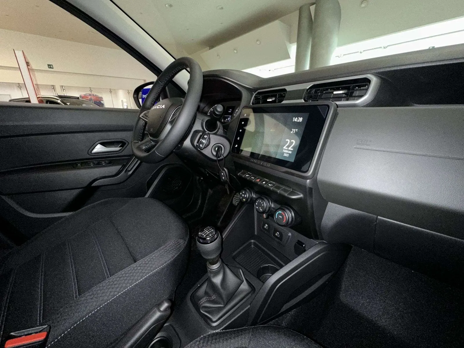 Dacia Duster 2023 photo 3
