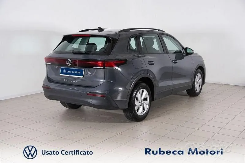 Volkswagen Tiguan 2024 photo 4