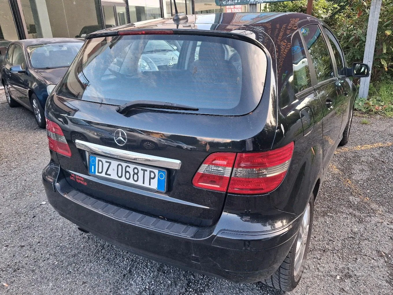 Mercedes-Benz B-Class 2011 photo 2