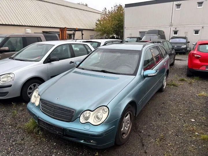Mercedes-Benz C180 2003 photo 2