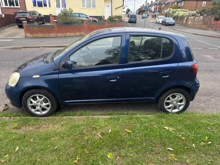 Toyota Yaris 2003 photo 4