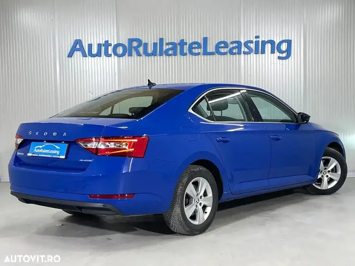 Skoda Superb 2022 photo 3