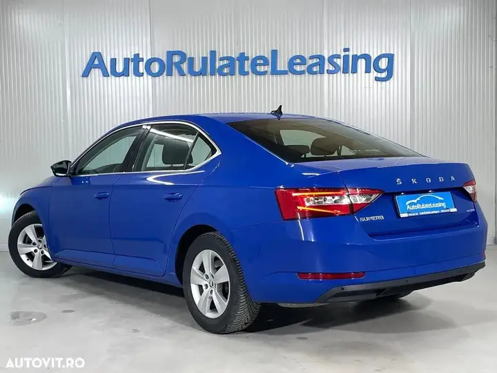 Skoda Superb 2022 photo 4