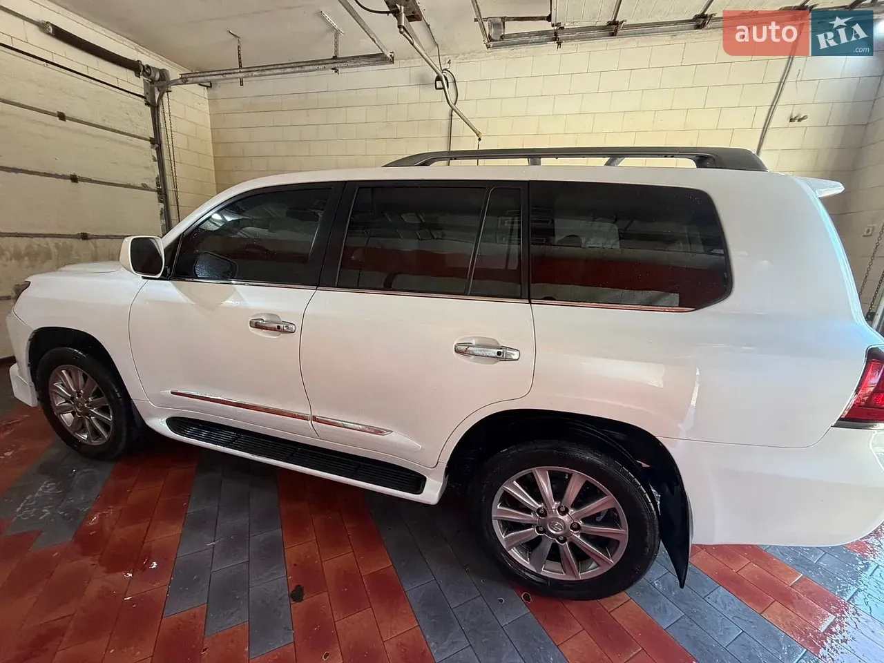 Lexus Lx 2010 photo 4