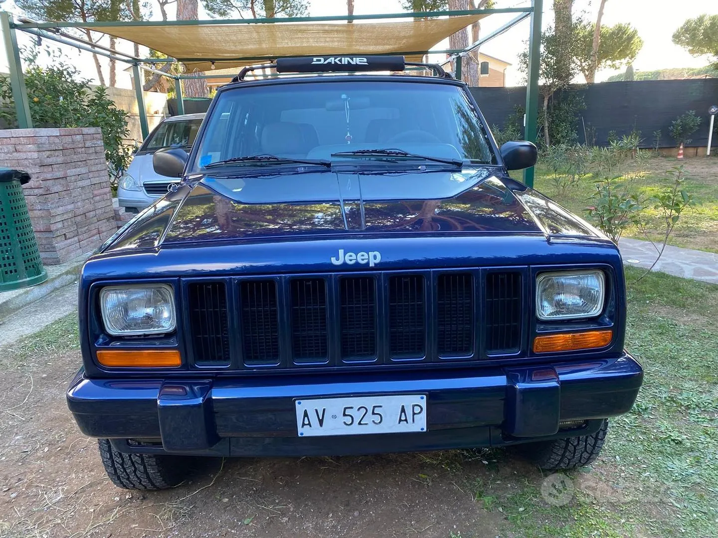Jeep Cherokee 1997 photo 2