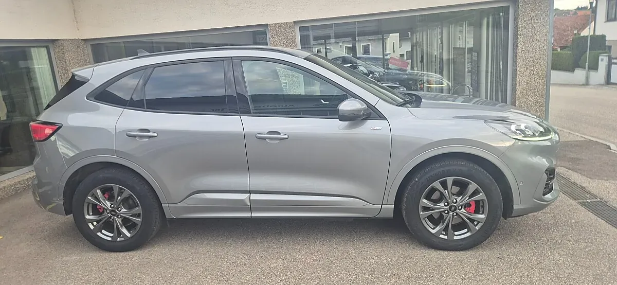 Ford Kuga 2024 photo 2