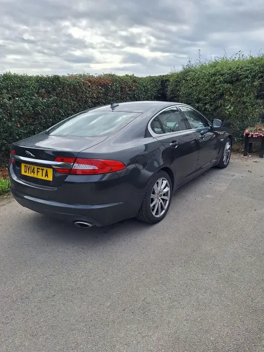 Jaguar Xf 2014 photo 3