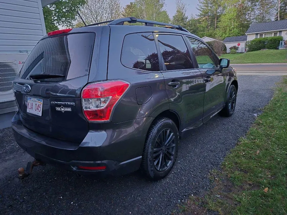 Subaru Forester 2014 photo 2