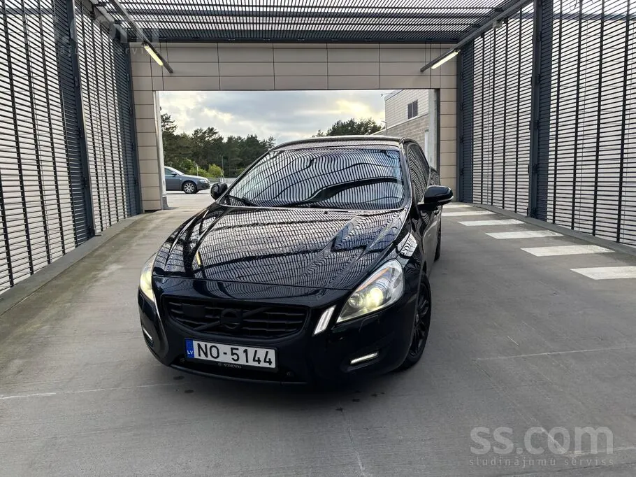 Volvo V60 2012 photo 4