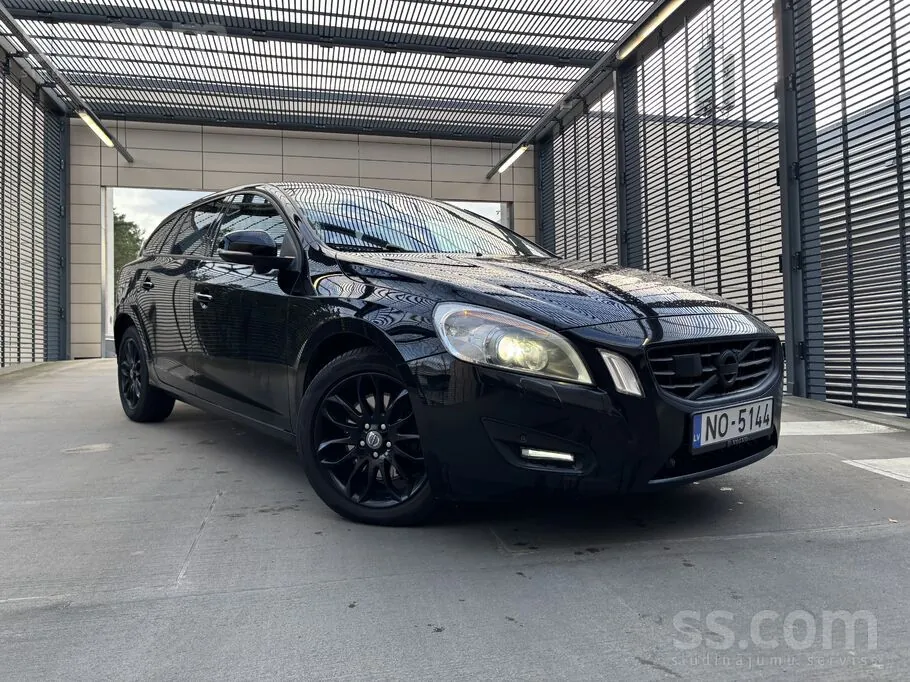 Volvo V60 2012 photo 2