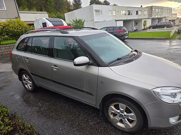 Skoda Fabia 2009 photo 4
