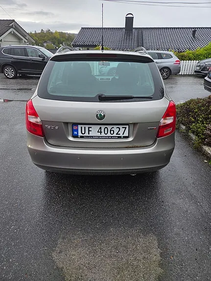Skoda Fabia 2009 photo 2