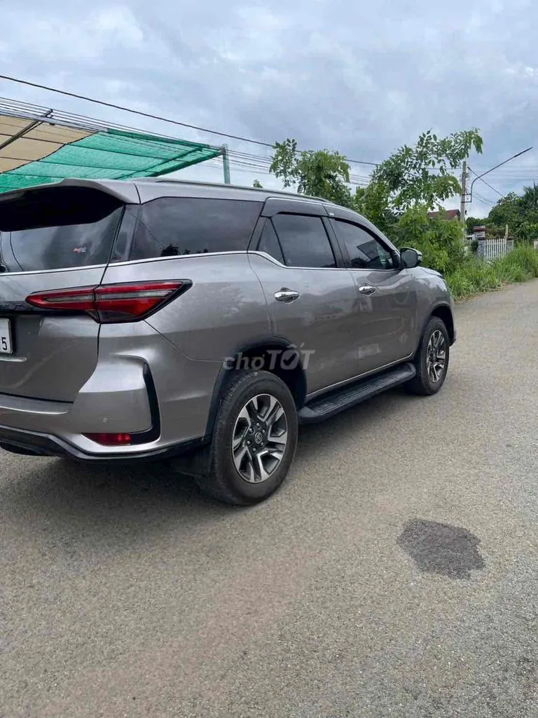 Toyota Fortuner 2022 photo 4