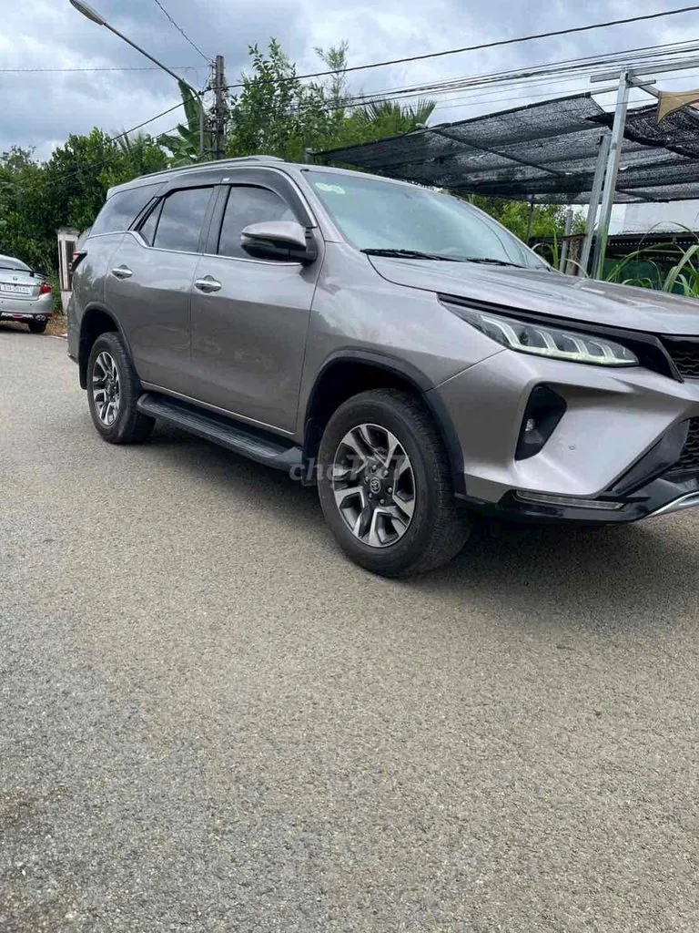 Toyota Fortuner 2022 photo 2