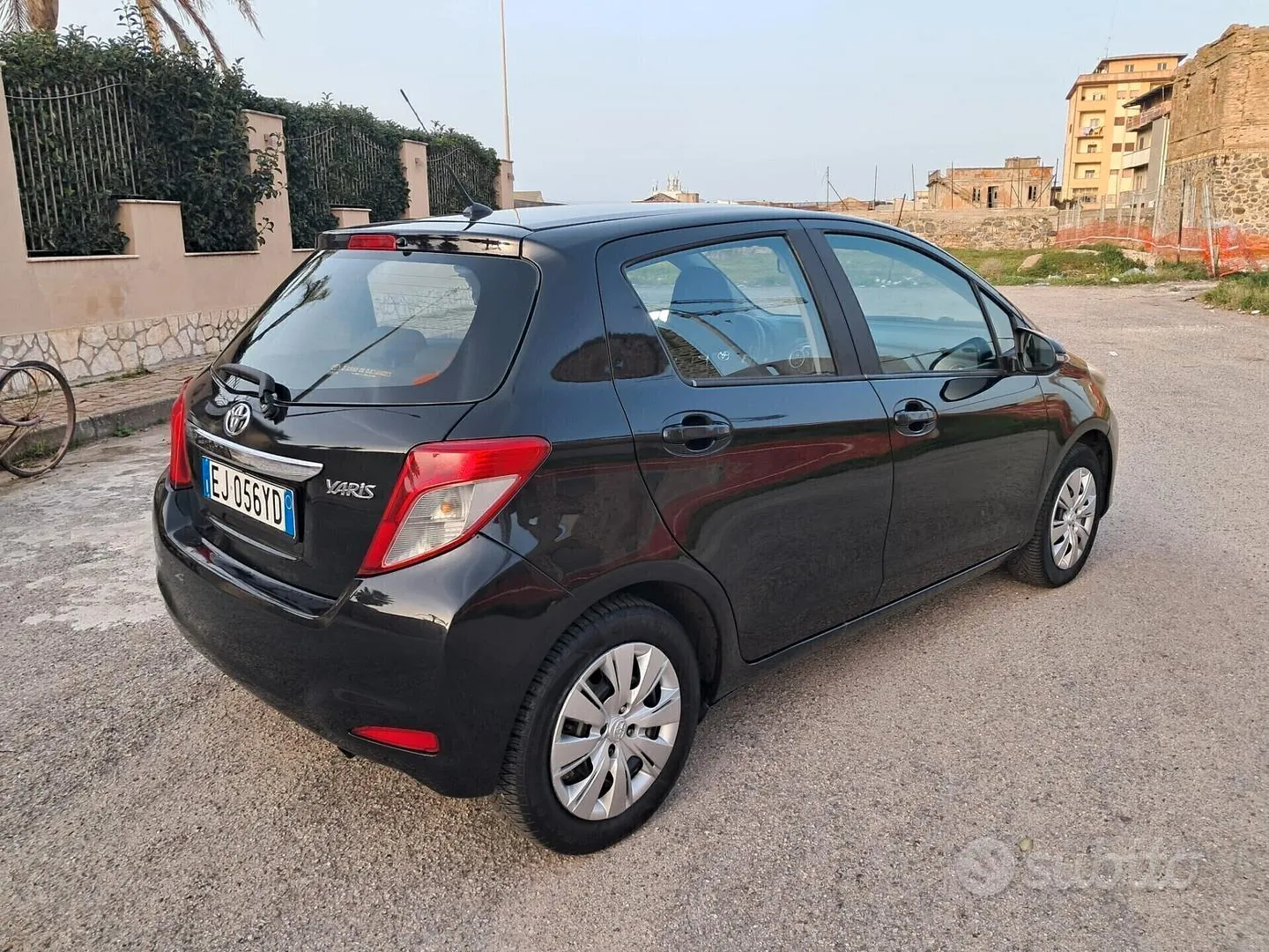 Toyota Yaris 2011 photo 4