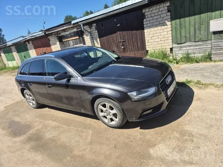 Audi A4 2013 photo 3