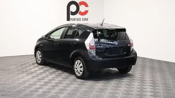 Toyota Aqua 2013 photo 5