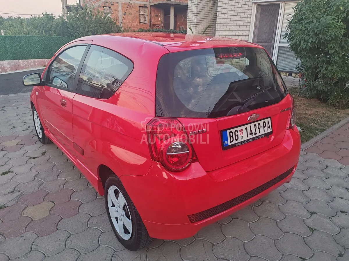 Chevrolet Aveo 2010 photo 3