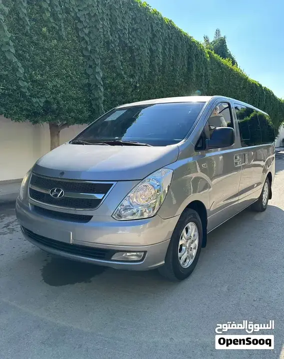 Hyundai H1 2013 photo 2