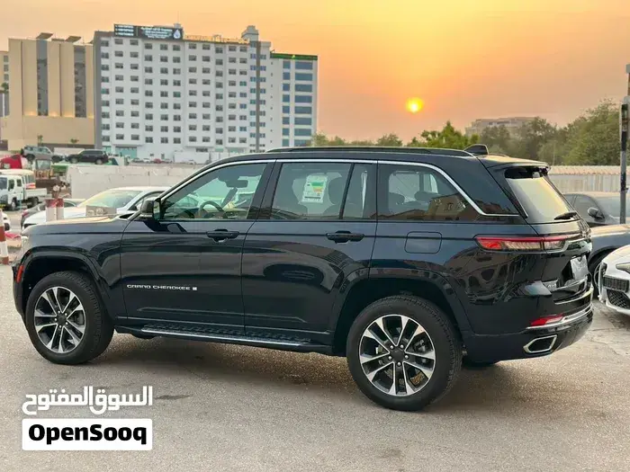 Jeep Grand Cherokee 2024 photo 3