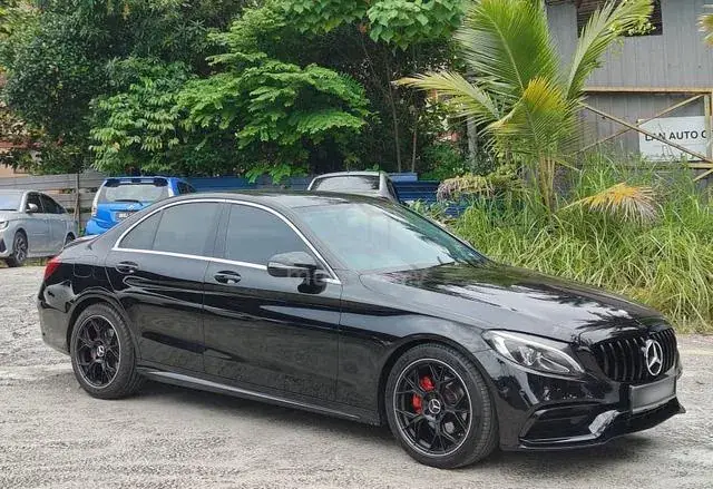 Mercedes-Benz C200 Amg