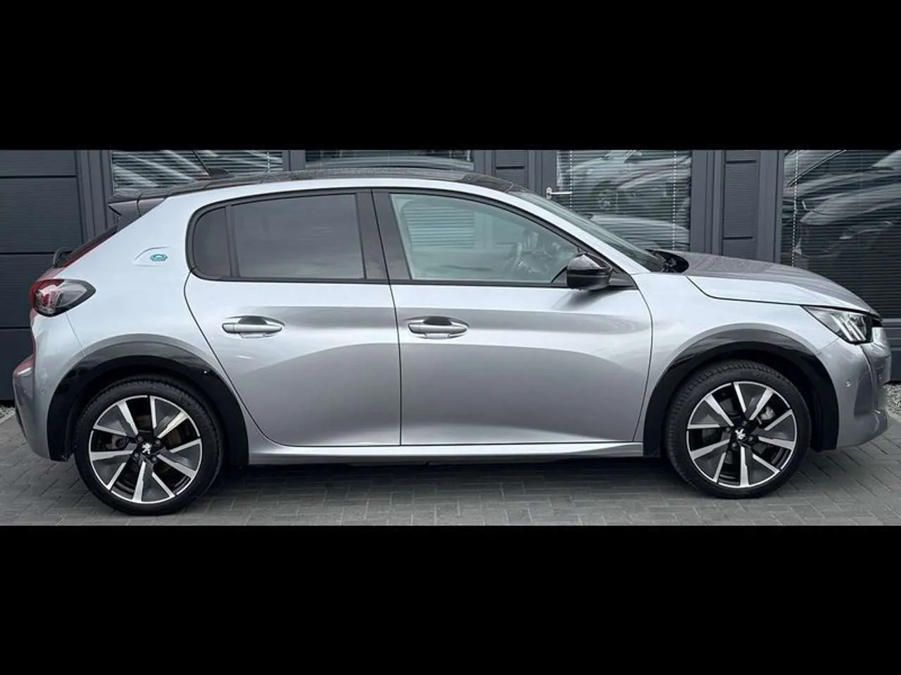 Peugeot 208 2024 photo 5