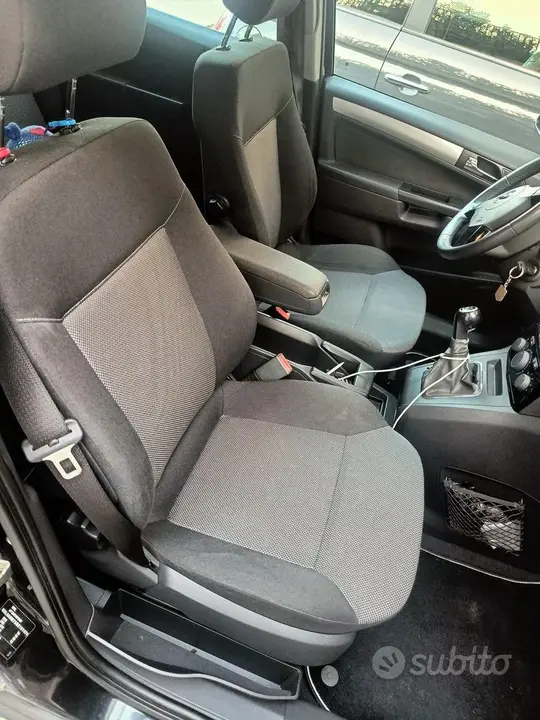 Opel Zafira 2011 photo 5