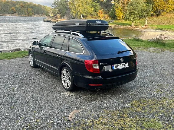 Skoda Superb 2014 photo 4