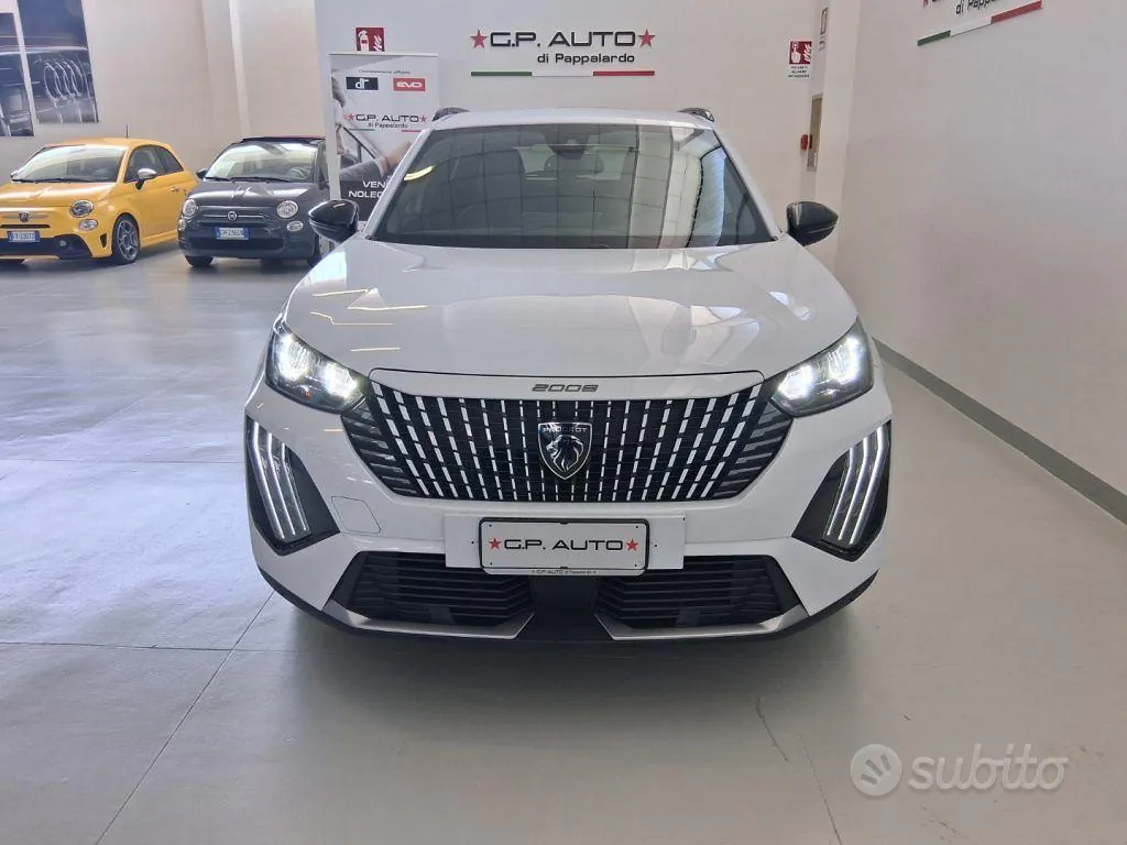 Peugeot 2008 2024 photo 2