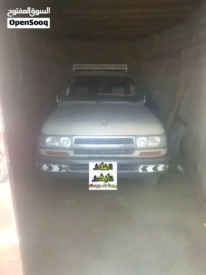 Toyota Land Cruiser 1990 photo 2