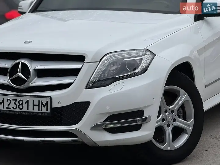 Mercedes-Benz Glk Class 2013 photo 2