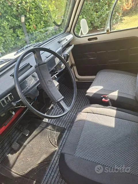 Renault 4 1976 photo 5