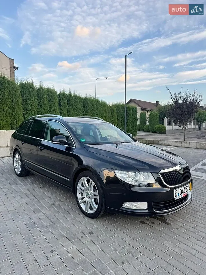 Skoda Superb 2013 photo 4