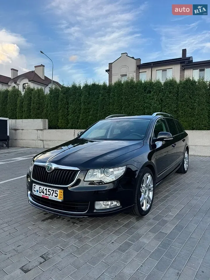 Skoda Superb 2013 photo 5